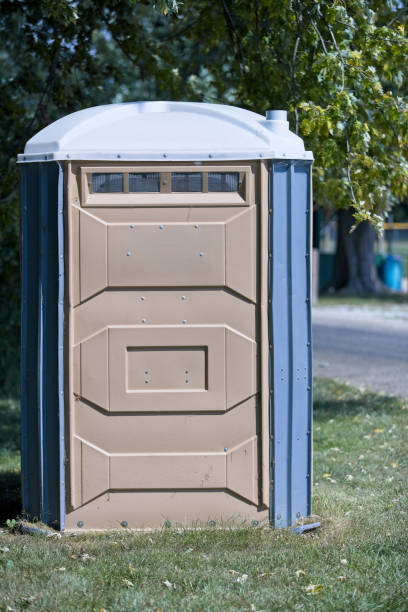 Best Portable bathroom rental  in Forest View, IL